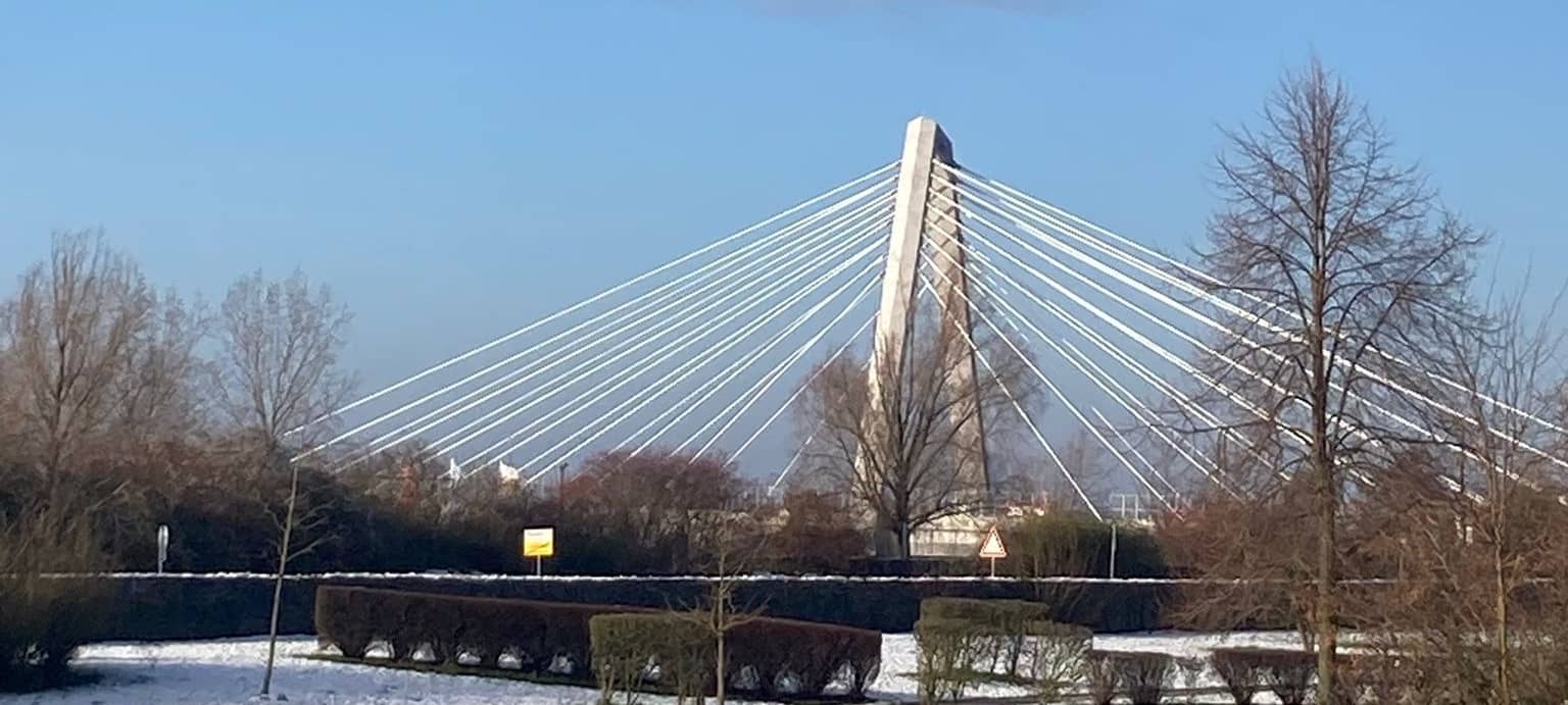 Unfall an der Leverkusener Rheinbrücke