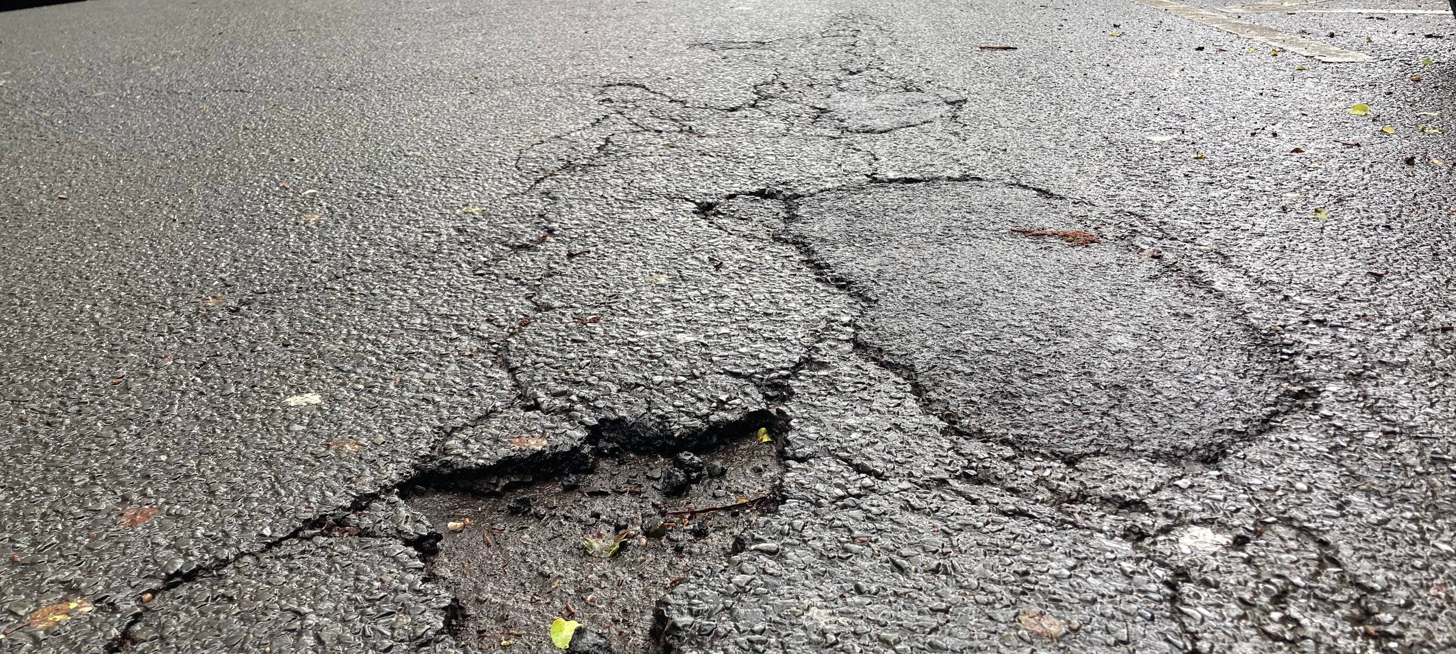 Tausende Schlaglöcher in Leverkusen werden repariert