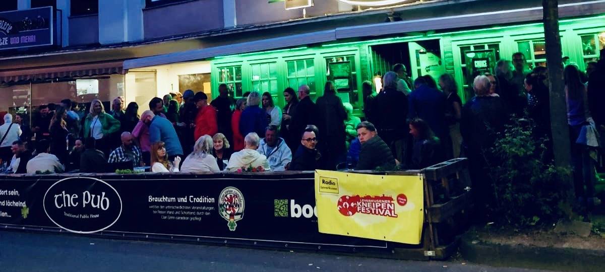 Viele Besucher beim Leverkusener Kneipenfestival
