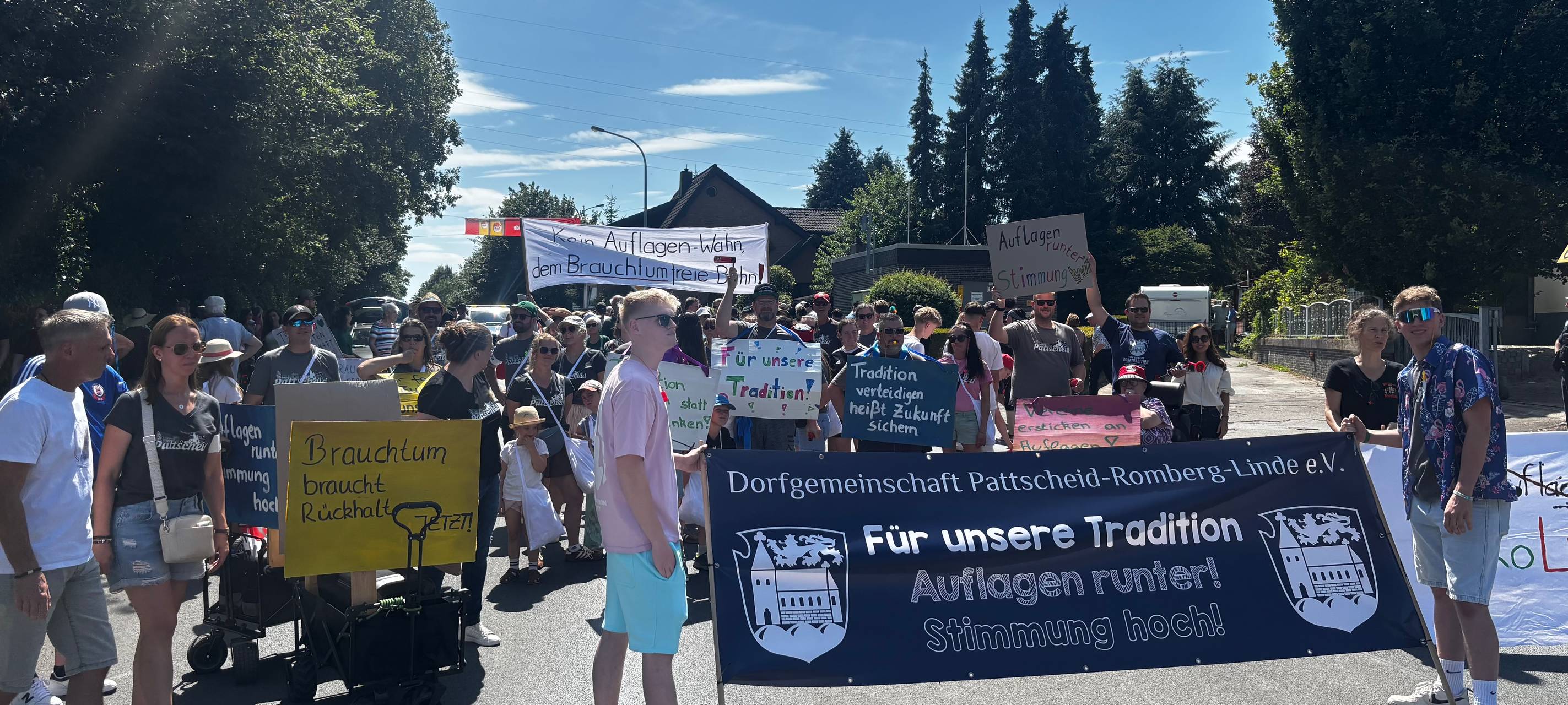 Viele Teilnehmer bei Leverkusener Demo